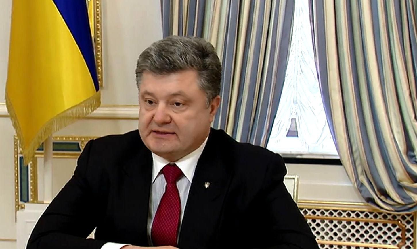 Порошенко настаивает на немедленном освобождении Савченко Порошенко настаивает на немедленном освобождении Савченко