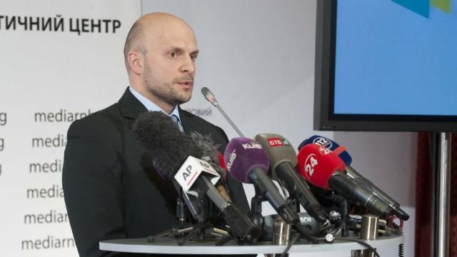 Про виведення озброєння із зони АТО розповість військовий експерт