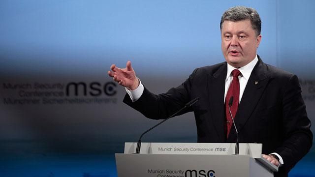 Тяжелое вооружение в любой момент можно вернуть на позиции, — Порошенко Тяжелое вооружение в любой момент можно вернуть на позиции, — Порошенко