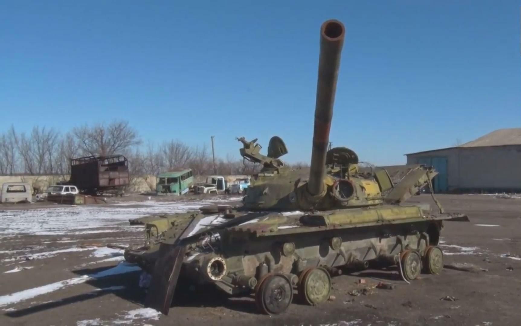 Танки террористов помогают украинским бойцам
