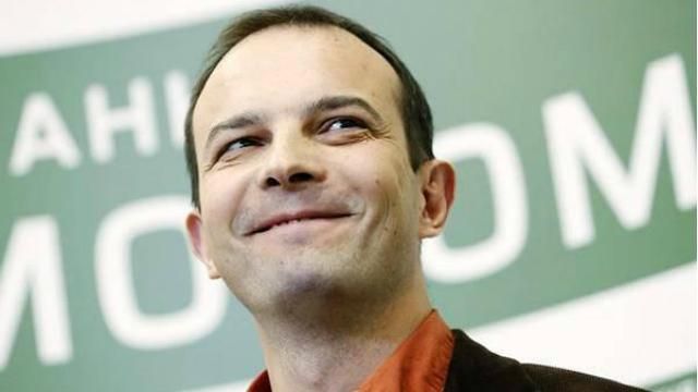 Соболєву вручили боксерські рукавички Соболєву вручили боксерські рукавички