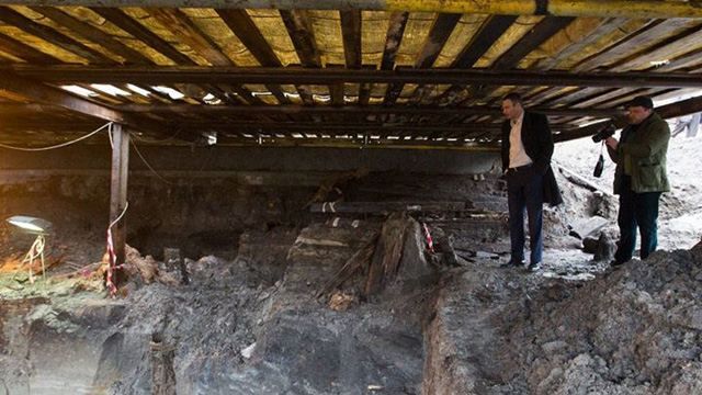 Кличко зупинив будівельні роботи на місці археологічних розкопок