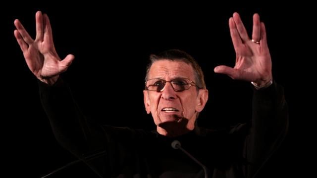 Умер Леонард Нимой — Спок из "Звездного пути" Умер Леонард Нимой — Спок из "Звездного пути"