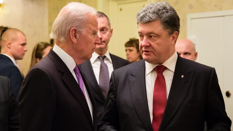 Порошенко поговорил с Байденом о Донбассе, Савченко и Немцове