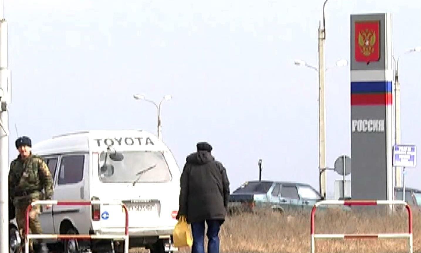 Россияне теперь могут попасть в Украину только по заграничным паспортам Россияне теперь могут попасть в Украину только по заграничным паспортам