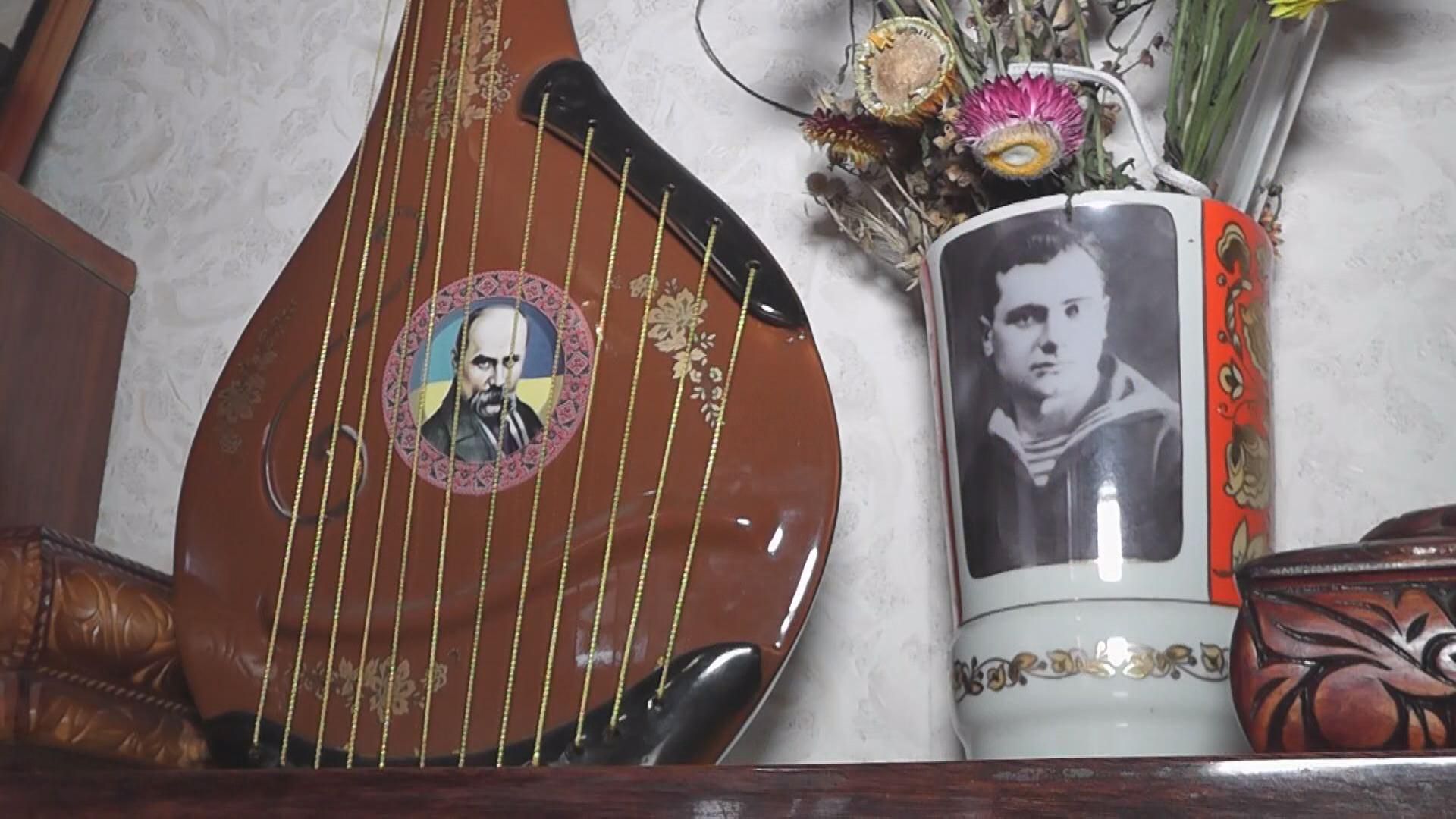 Дед из Житомира называет виновных в войне и знает как ее прекратить Дед из Житомира называет виновных в войне и знает как ее прекратить