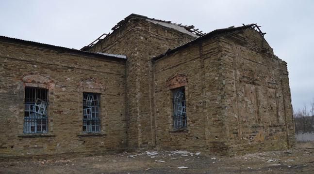 Москаль показав фото церкви, яку бойовики розбили "Градами"