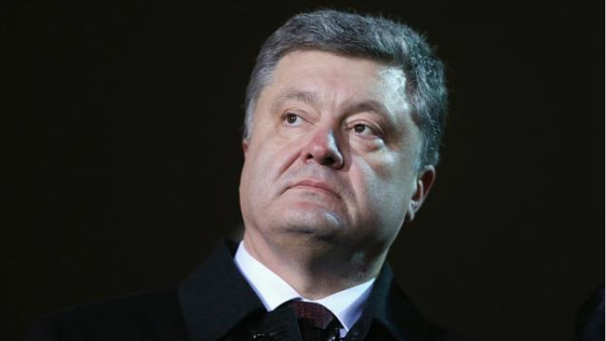 Порошенко подписал указ о создании Конституционной комиссии Порошенко подписал указ о создании Конституционной комиссии