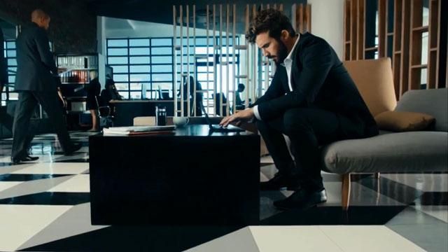 Sony выпустила самый тонкий и самый легкий планшет Sony выпустила самый тонкий и самый легкий планшет