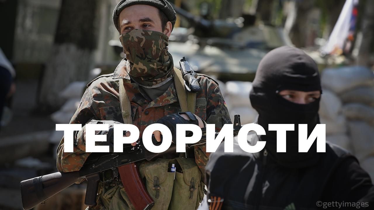 На импровизированных полигонах российские специалисты учат террористов воевать