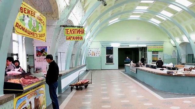 На ринку Донецька — напівпорожні прилавки На ринку Донецька — напівпорожні прилавки