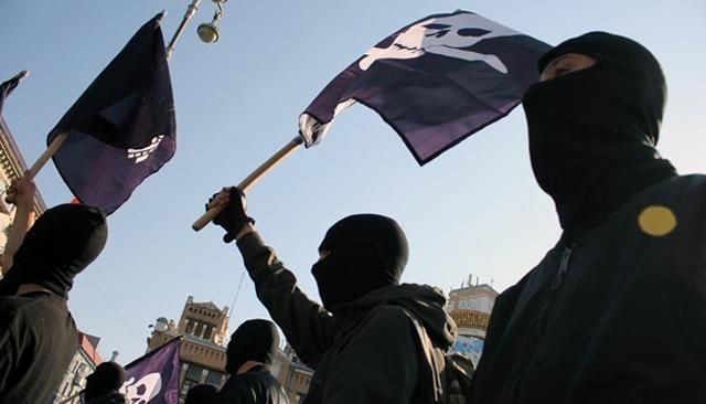 У Києві СБУ затримала активістів радикального руху "Реванш" У Києві СБУ затримала активістів радикального руху "Реванш"