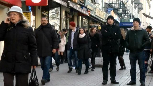 Жесткая экономия: украинцы отказываются от качественной одежды и бросают курить Жесткая экономия: украинцы отказываются от качественной одежды и бросают курить