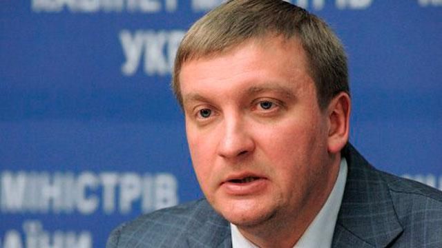 Кабмин не дал Кремлю посеять панику среди населения, — Петренко