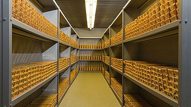 Золотовалютні резерви України впали до 11-річного мінімуму Золотовалютні резерви України впали до 11-річного мінімуму