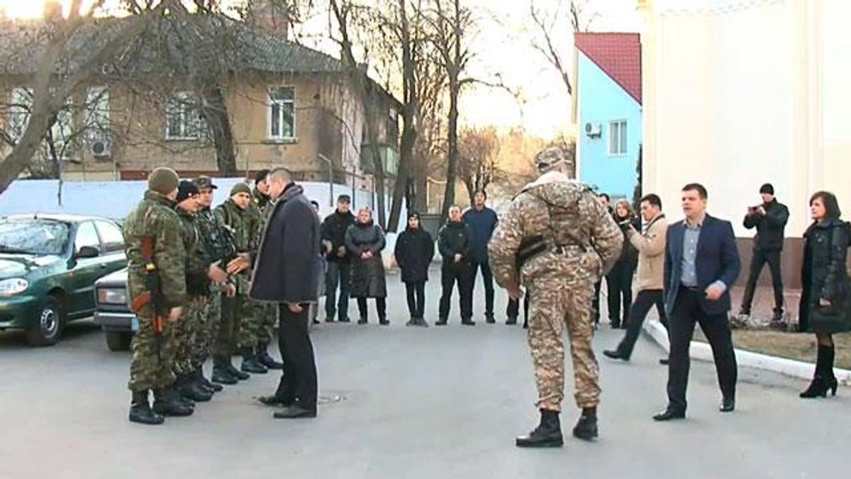 Вінницькі міліціонери поїхали в зону АТО Вінницькі міліціонери поїхали в зону АТО