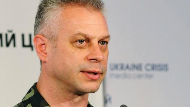 В Красном Луче террористы отключили 2 украинских телеканала В Красном Луче террористы отключили 2 украинских телеканала