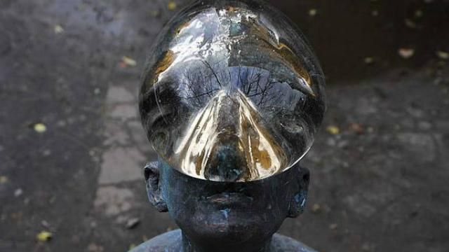 Роботу українського скульптора купили за 10 тисяч доларів Роботу українського скульптора купили за 10 тисяч доларів