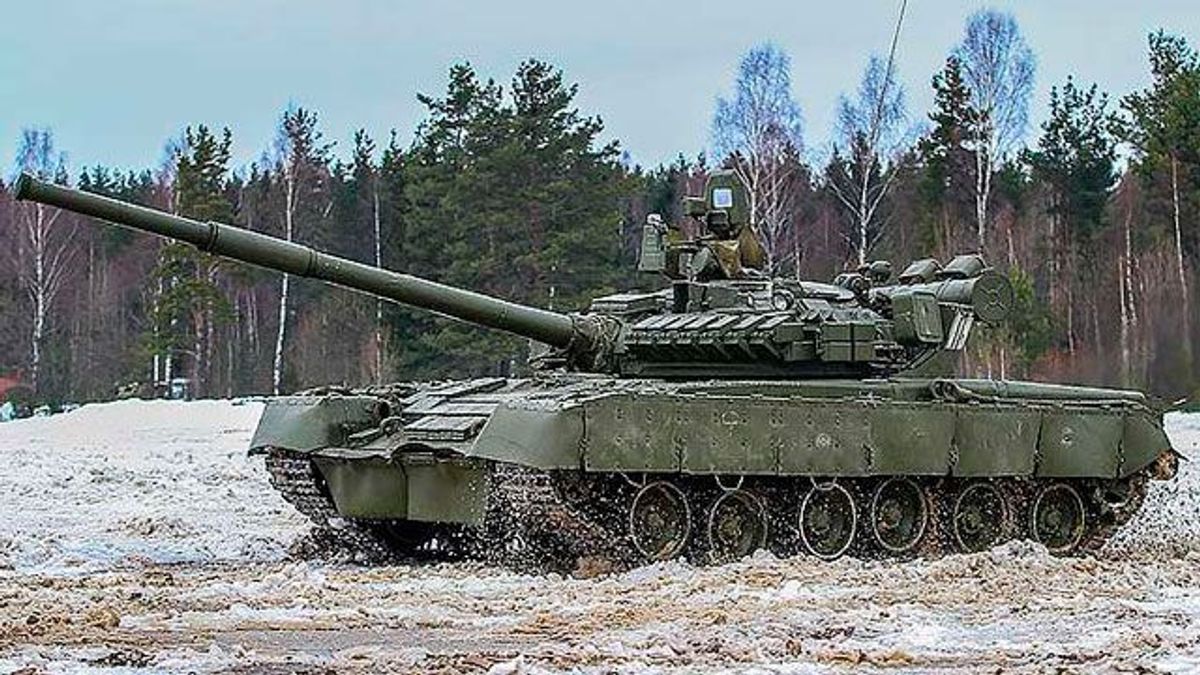 80 t. Танк т80. T-80 БВ. Танки т-80бв. Основной боевой танк т-80бв.