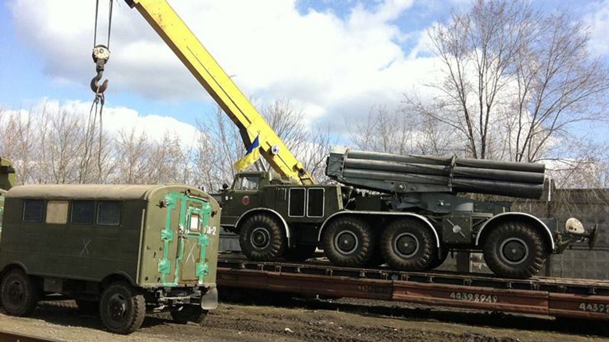Україна продовжує відводити озброєння Україна продовжує відводити озброєння