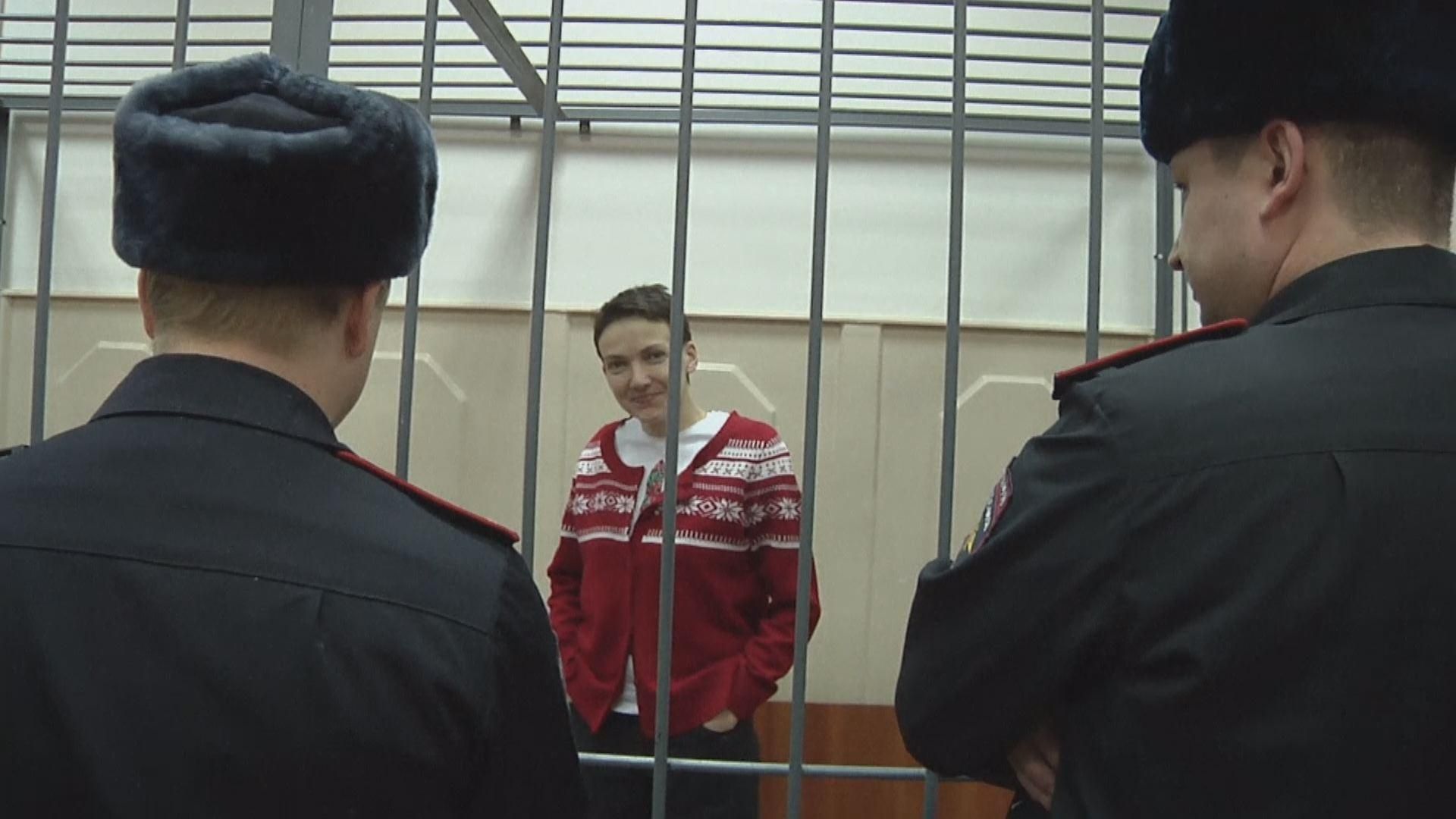 Дайджест событий за неделю: Украина отводит вооружение, Савченко прекращает голодовку Дайджест событий за неделю: Украина отводит вооружение, Савченко прекращает голодовку