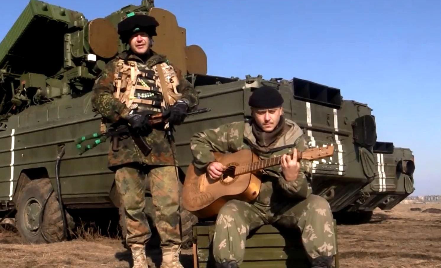 Музичне привітання з 8 березня із зони АТО