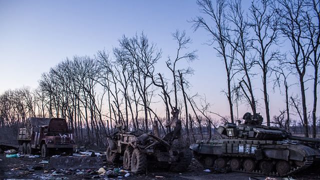 Терористи цілий день застосовували міномети, танки, артилерію, — прес-центр АТО