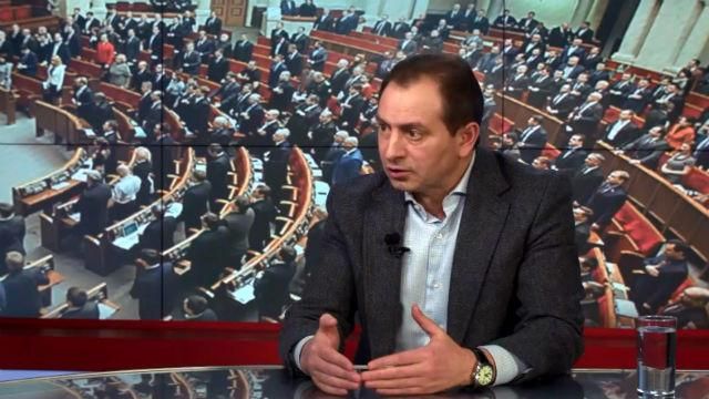 Парламент с журналистами и комбатами выглядит симпатично, но это не ток-шоу, — Томенко