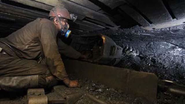 На оккупированной территории останавливаются шахты из-за отсутствия крепежного леса,— ИС