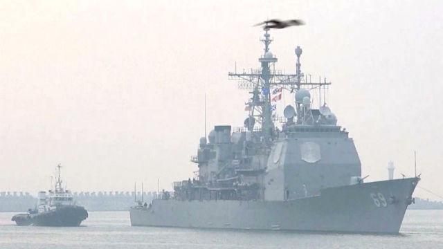 Россияне выразили протест против кораблей НАТО в Черном море Россияне выразили протест против кораблей НАТО в Черном море