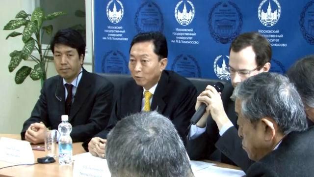 Экс-премьер Японии готов переехать в Крым, потому что сейчас там живут "счастливо и мирно"