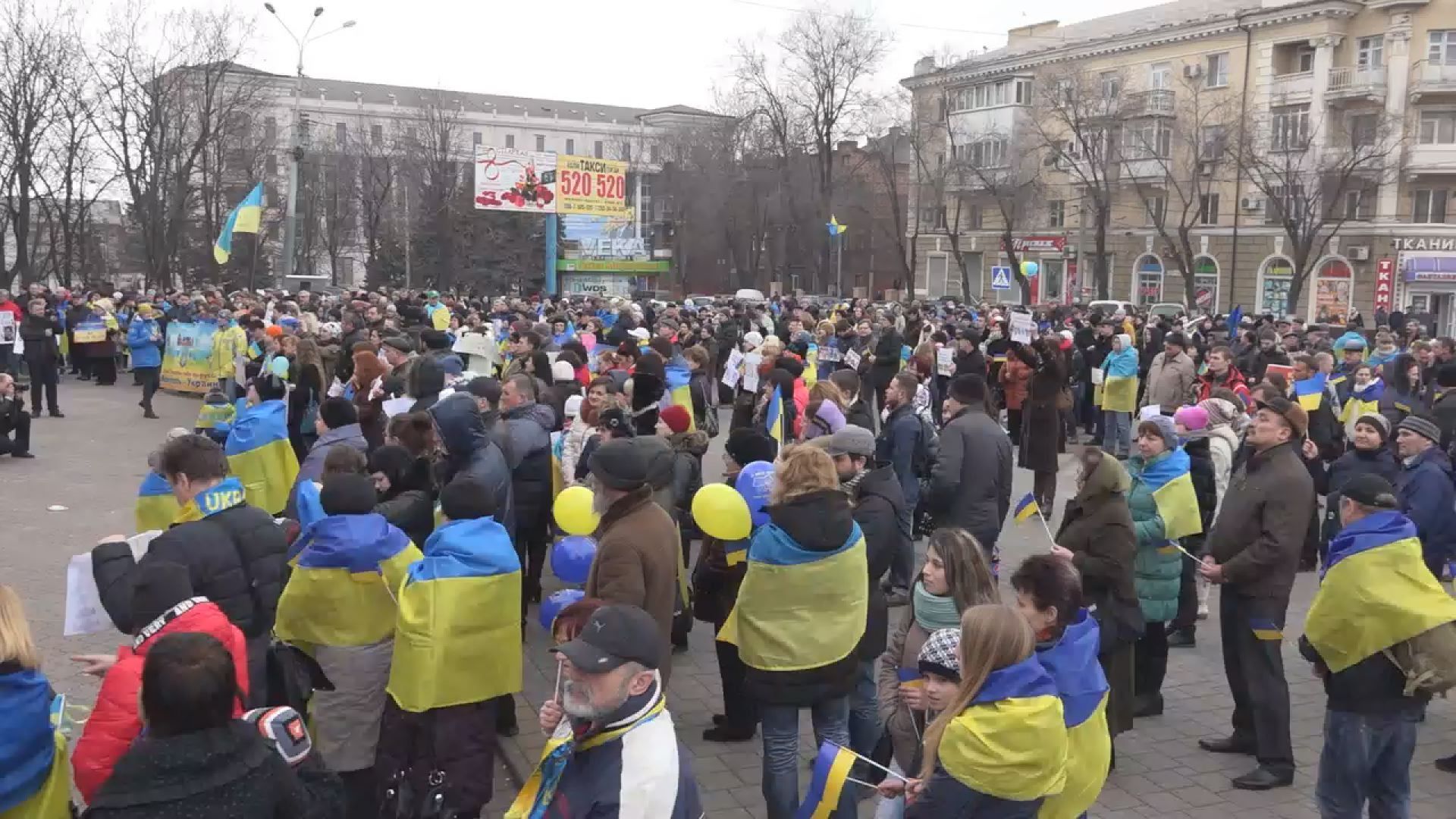 Мариупольцы вышли на протест против российской агрессии