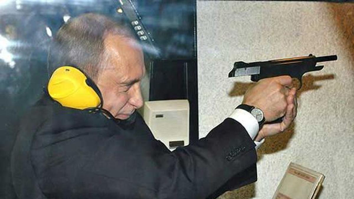 Путін каже, що коли "віджимав" Крим, був готовий застосувати ядерну зброю Путін каже, що коли "віджимав" Крим, був готовий застосувати ядерну зброю