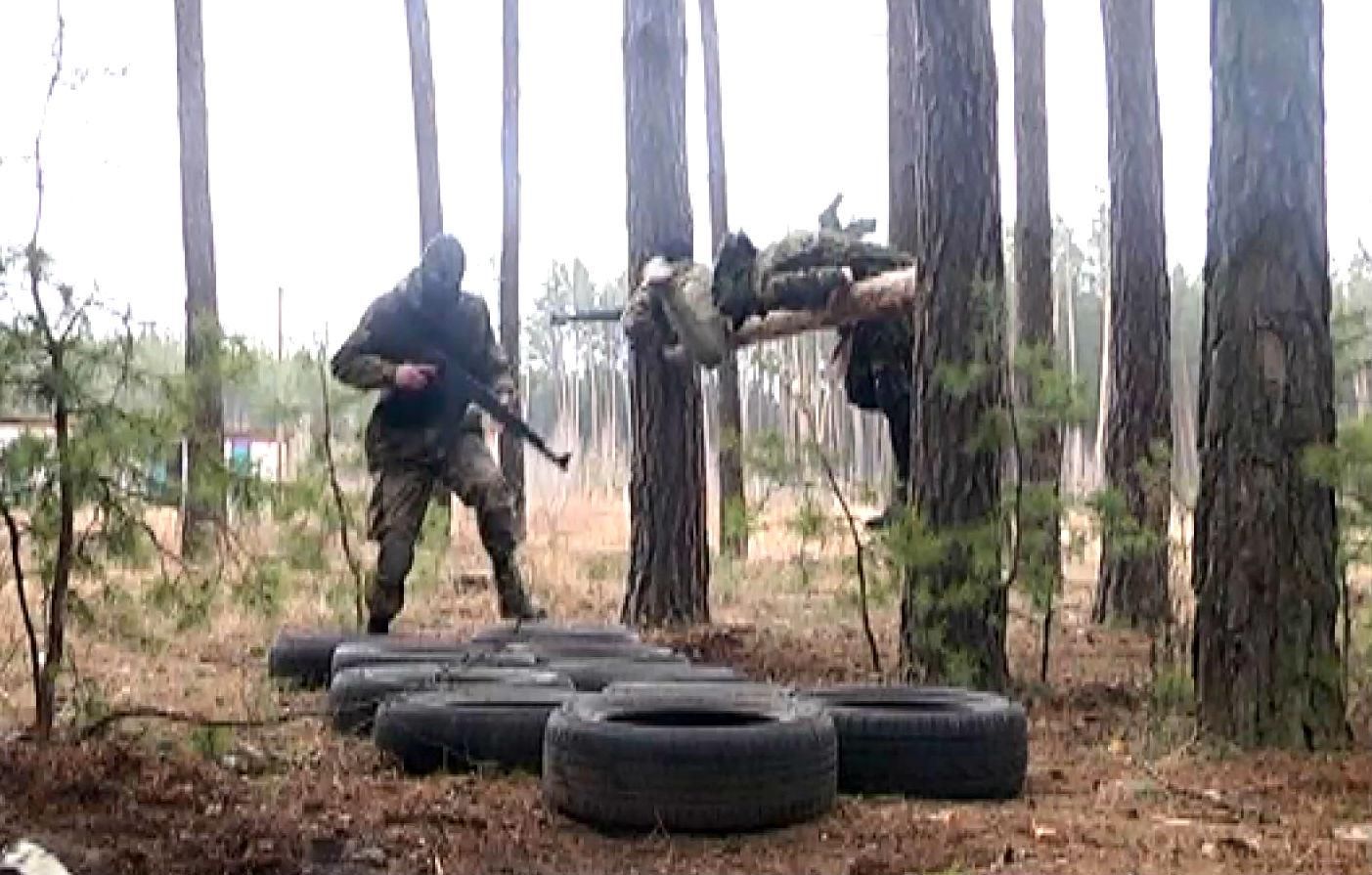 Полк "Азов" проводить бойовий вишкіл під Харковом