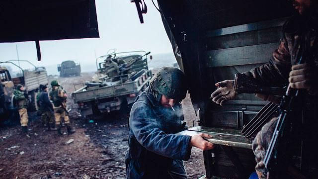 В Донецке террористы лупятся между собой В Донецке террористы лупятся между собой