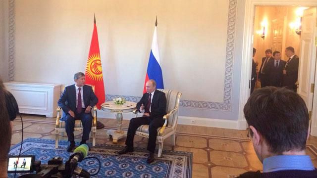 Путин появился на публике (Фото) Путин появился на публике (Фото)