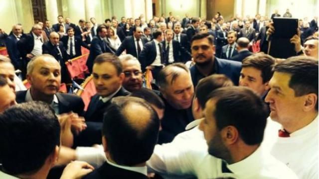 "Самопомич" просит спикера усилить дисциплинарную ответственность депутатов "Самопомич" просит спикера усилить дисциплинарную ответственность депутатов