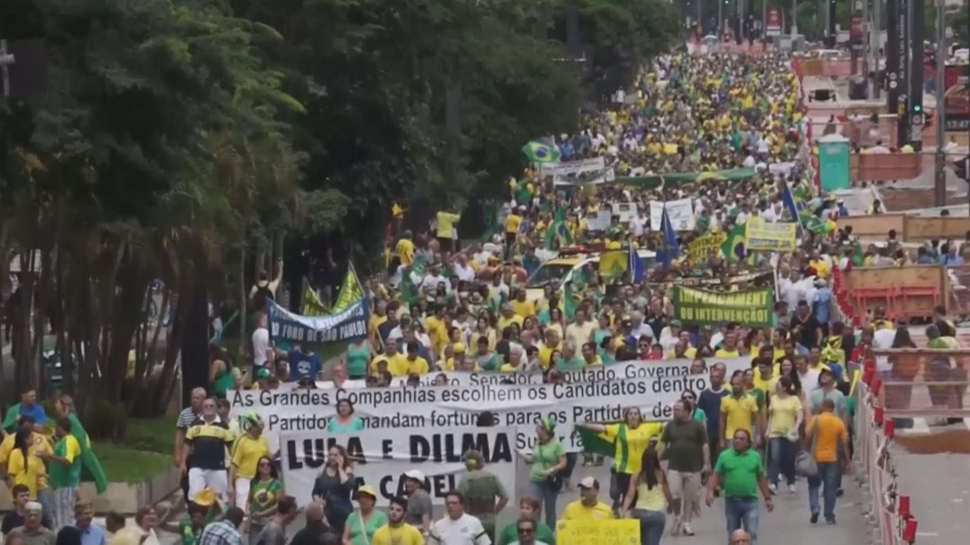 У Бразилії почався свій "Майдан" У Бразилії почався свій "Майдан"