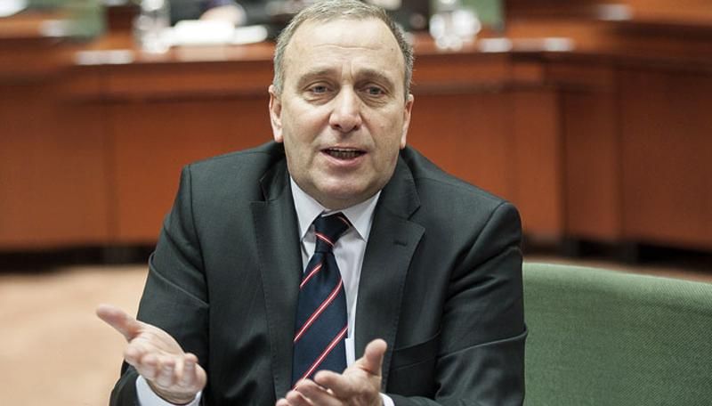 МЗС Польщі запропонувало скасувати візи для України і Грузії МЗС Польщі запропонувало скасувати візи для України і Грузії