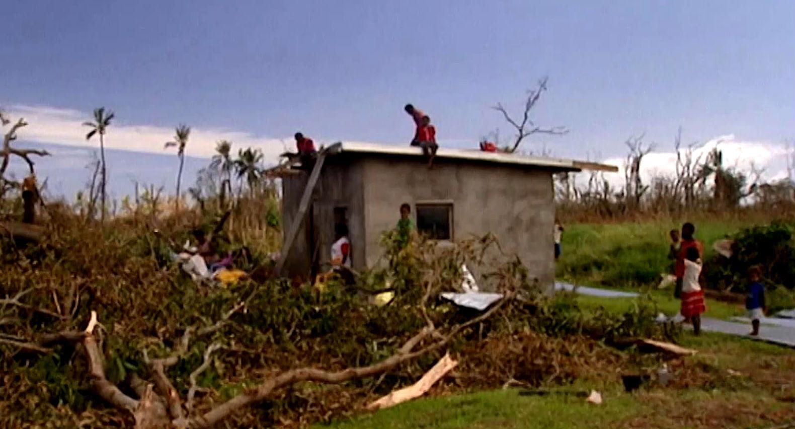 Внаслідок руйнівного урагану, що зачепив Вануату, загинуло 11 осіб