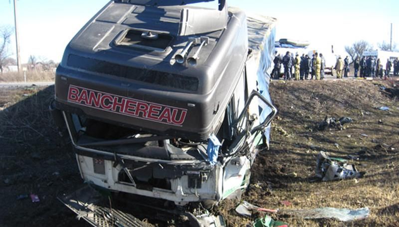 Погибших после вчерашней аварии в Полтавской области — уже 9 человек Погибших после вчерашней аварии в Полтавской области — уже 9 человек