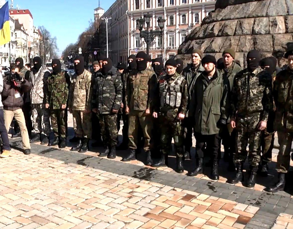 Новобранці добровольчого батальйону "ОУН" вирушили на Донбас