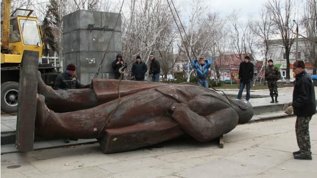 На Запоріжжі попрощалися ще з одним Леніним На Запоріжжі попрощалися ще з одним Леніним