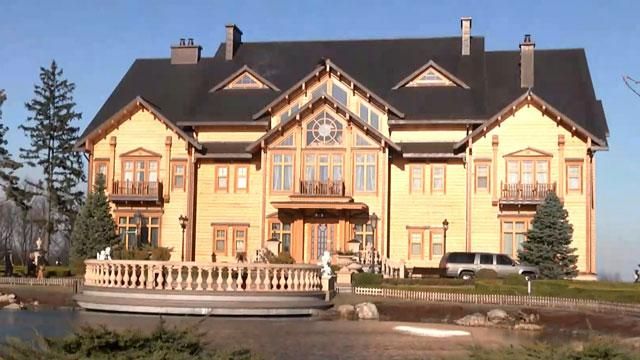 В Межигорье отключали свет за долги В Межигорье отключали свет за долги