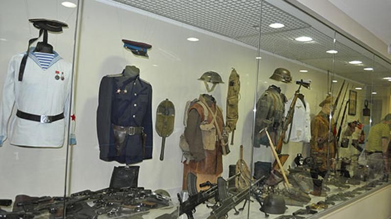 "Дедывоевали": боевики разграбили музей Второй Мировой в Донецке