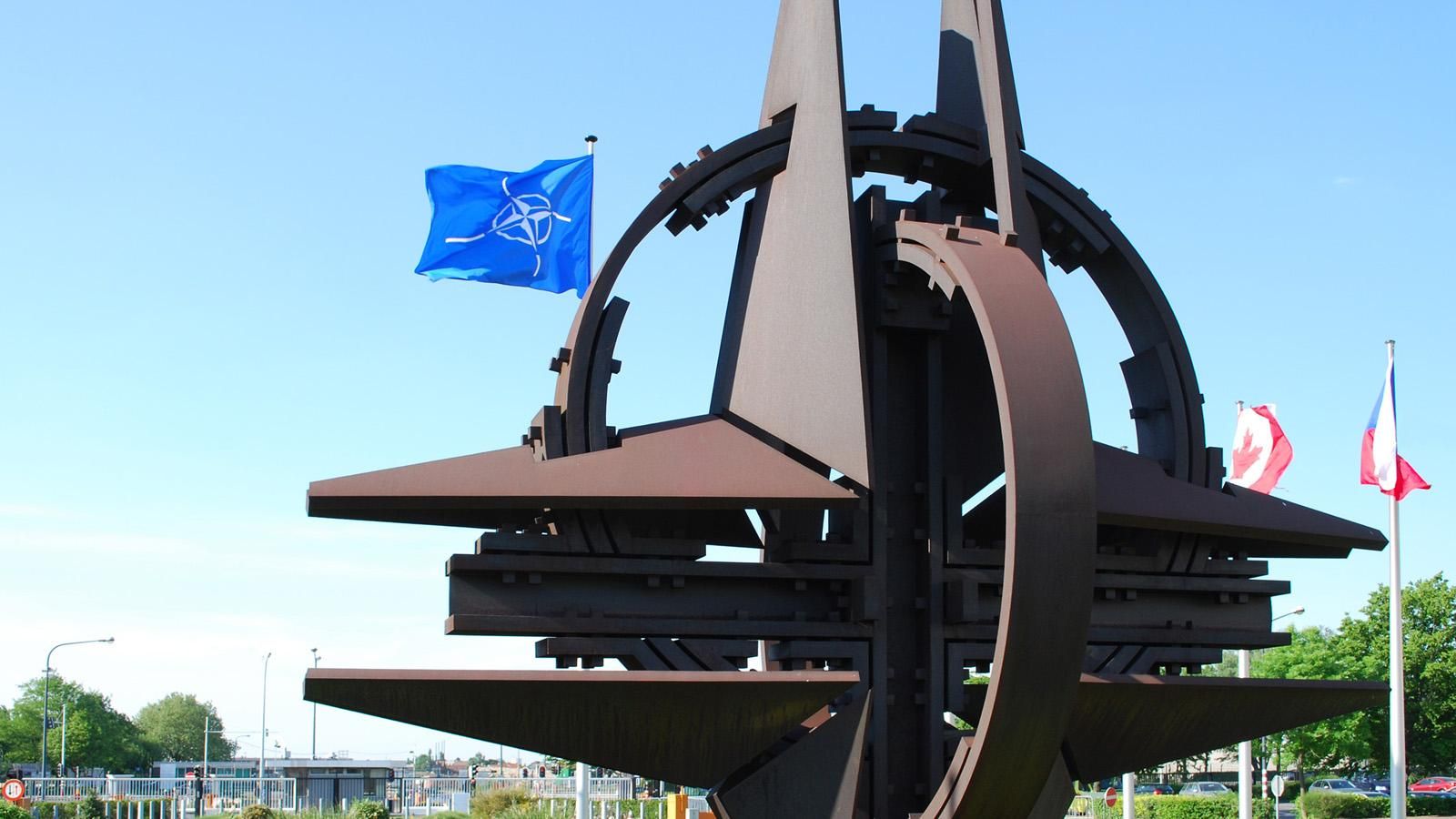 Авиация НАТО перехватила 7 российских самолетов над Балтикой Авиация НАТО перехватила 7 российских самолетов над Балтикой