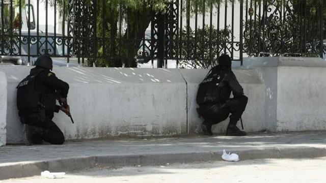 Жертвами теракту в Тунісі стали 17 туристів та двоє місцевих