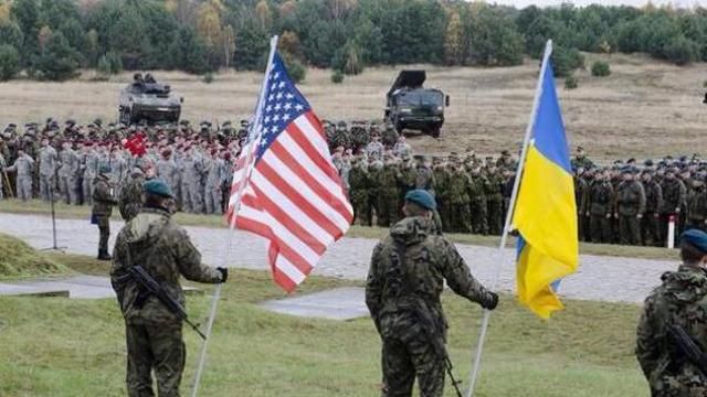 Американські інструктори тренуватимуть українських нацгвардійців Американські інструктори тренуватимуть українських нацгвардійців