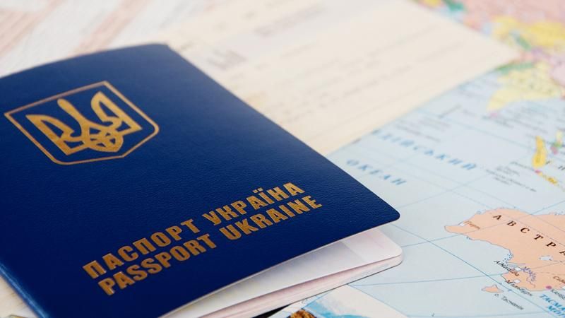 В Україні до кінця 2015 року можуть з’явитись паспорти у вигляді карток