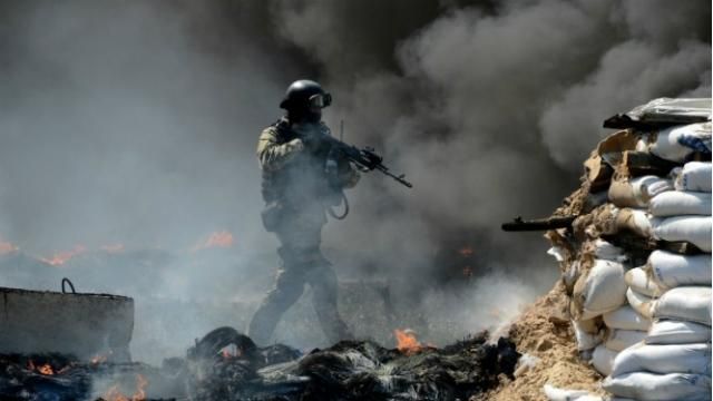 У Широкиному триває бій, — "Азов" У Широкиному триває бій, — "Азов"